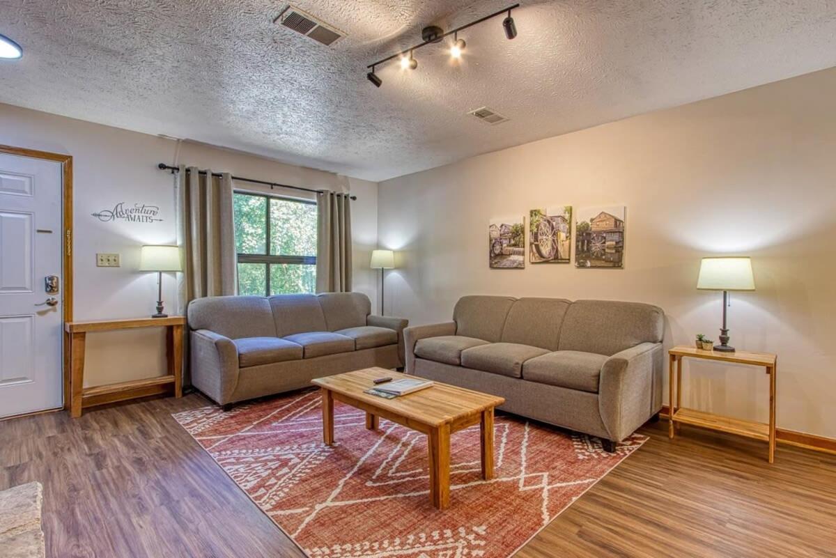 Pinecrest Townhomes-1King-2Queen Unit-Renovated Pigeon Forge Zewnętrze zdjęcie